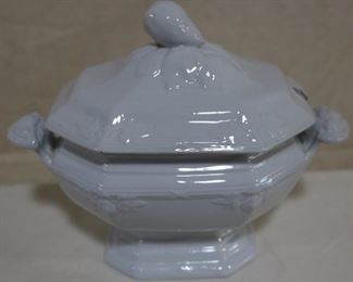 Lot# 4918 - Ironstone Tureen