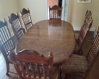 American Drew Furniture. Dining table with 8 Chairs $1000