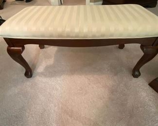 This Bedroom Bench is 3.5ft long with a width of of just over 1.5ft and a height of 1.5ft.