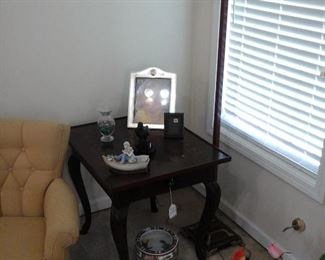 Baker furniture co. end table