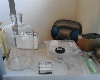 Pyrex aspirator lab bottle with side arm 