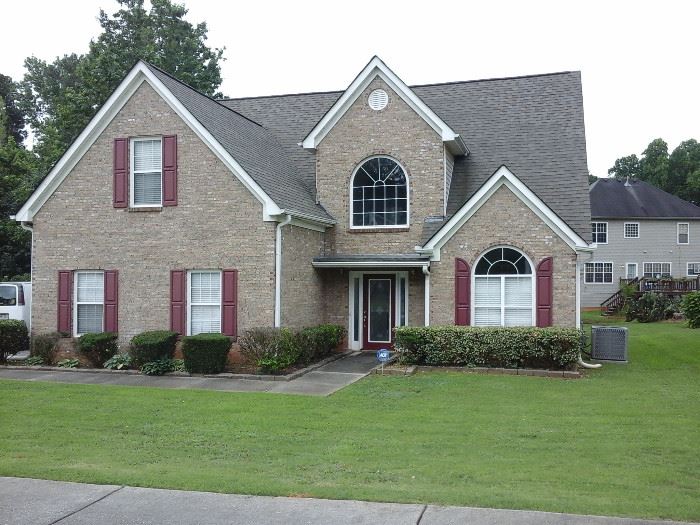 This house is for sale with Donna Bell - Mayo Crye - Like Realtors  770 480 4067