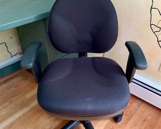 Item 24:  Office chair - 24" x 19" x 36" tall: $30
