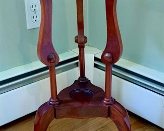 Spot for plant or something decorative on bottom.