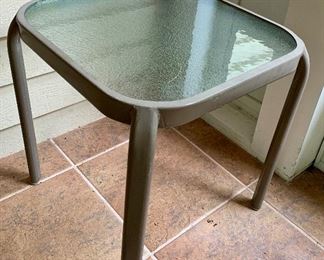 Item 293:  Garden side table: $14