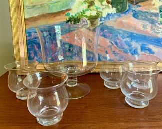 1 larger Hurricane and 4 smaller: !$16