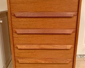 Item 122:  MCM style bureau - 30.5" x 19" x 44": $125