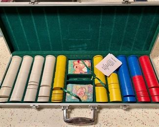 Item 207:  Poker set: $25