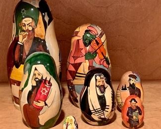 Russian nesting doll set with 7 parts: $14