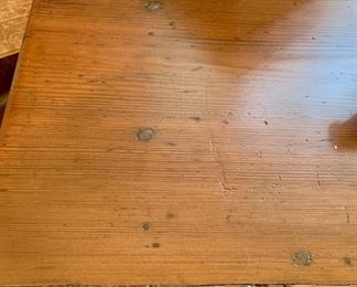 Beautiful farm table with 2 board top!