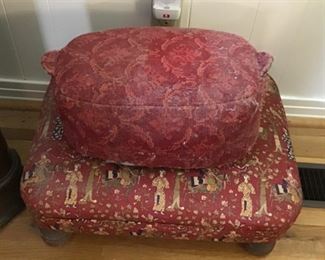 2 Stools