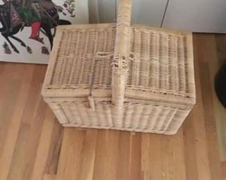 Picnic basket