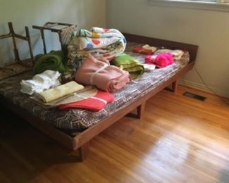 platform bed
