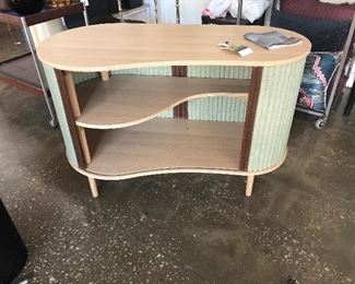 Umage Audacious Kindney Shaped Side Roll Table