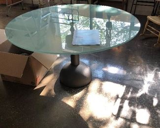 Calice Table by Vignelli