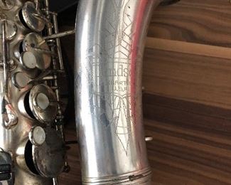 Saxophone Needs mouthpiece and overhaul