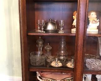 China Cabinet Contents