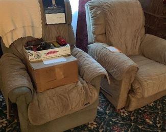 La-Z-Boy recliners-like new