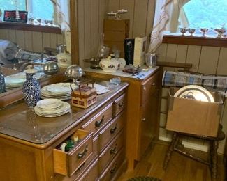 Dresser, silver plate