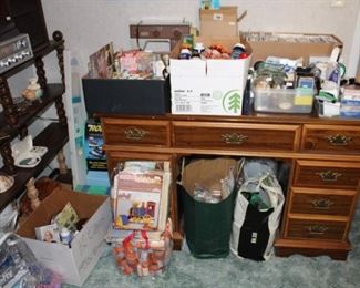 Desk, sewing, vintage latch hook kits