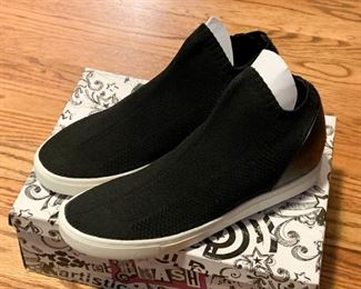 $12 - Women's Brash Shoes, New in Box (Size 11)