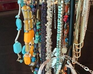 Costume Jewelry - Necklaces