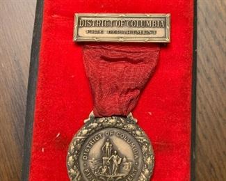 $60 - Vintage Firefighter Medal For Valor, District of Columbia