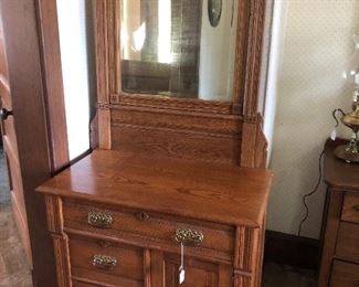 smaller dresser/commode with mirror