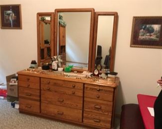 Michael Howard 3 pc bedroom set