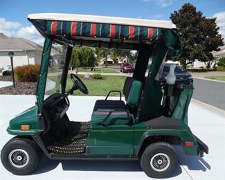 Par Car Golf Cart in great condition. Batteries were new last year