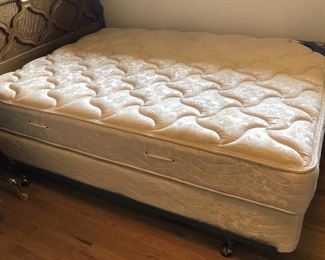 Serta Perfect Sleeper full size (double bed) mattress & box spring with metal frame - in good condition