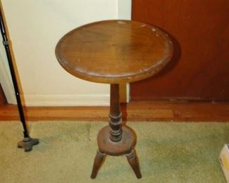 Small round table $15