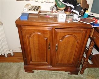 Cabinet $40