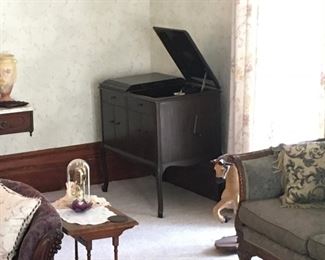 Antique Victrola 