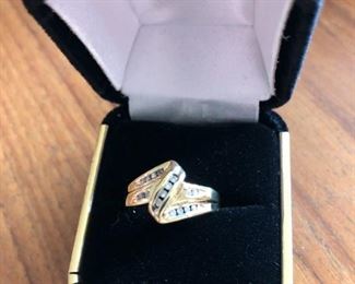 10KT Yellow Gold 1/6 Carat Fashion Ring
