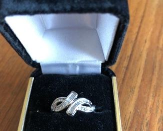 10KT White Golf 1/4 Carat Diamond Round and Baguette Ring