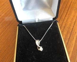 14KT White Gold Swirl Solitare 1/5 Carat Diamond Pendant