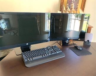 Monitors & keyboard
