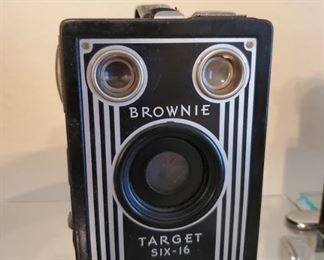 camera - retro Brownie