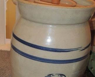 Marshall Pottery Butterchurn