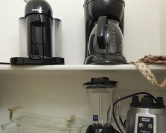 Small kitchen appliances: Blender, coffee maker and Nespresso maker