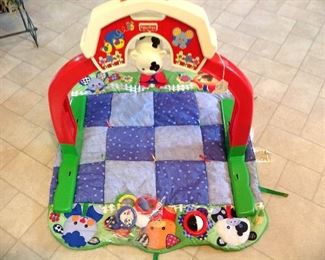 Baby play set, like new