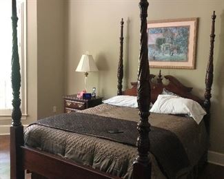 4 Poster Queen Bed