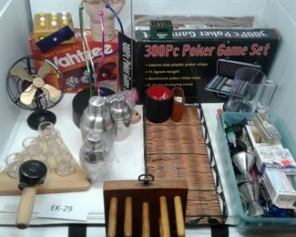 003 Poker Set, Bar Games, Bar Accessories, and Other Games