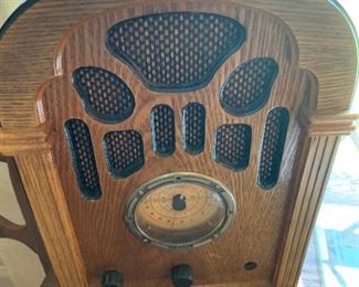 Modern Thomas radio
