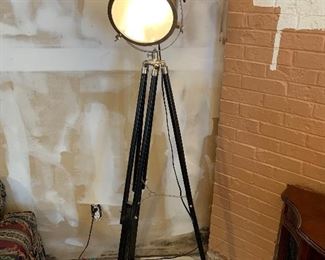 Adjustable modern lamp