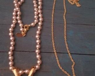 2 Joan Rivers pendants   15 inch chains  perfect condition
$19.95
Please check terms and conditions
10