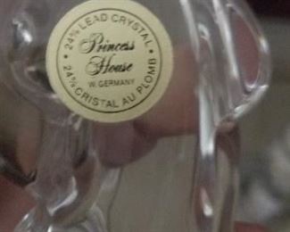 pair princess house dogs  
$10  PLEASE CHECKNTERMS AND CONDITIONS
22