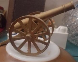 small  4 inch cannon paper holder 5.00
PEASE CHECK YERMS AND CONDITIONS
27