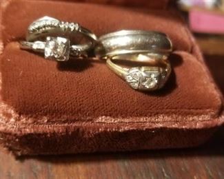 Vintage wedding set size 4
14k white gold
$300 obo
please check terms and conditions
TEXT ONLY 626 676 4202
5